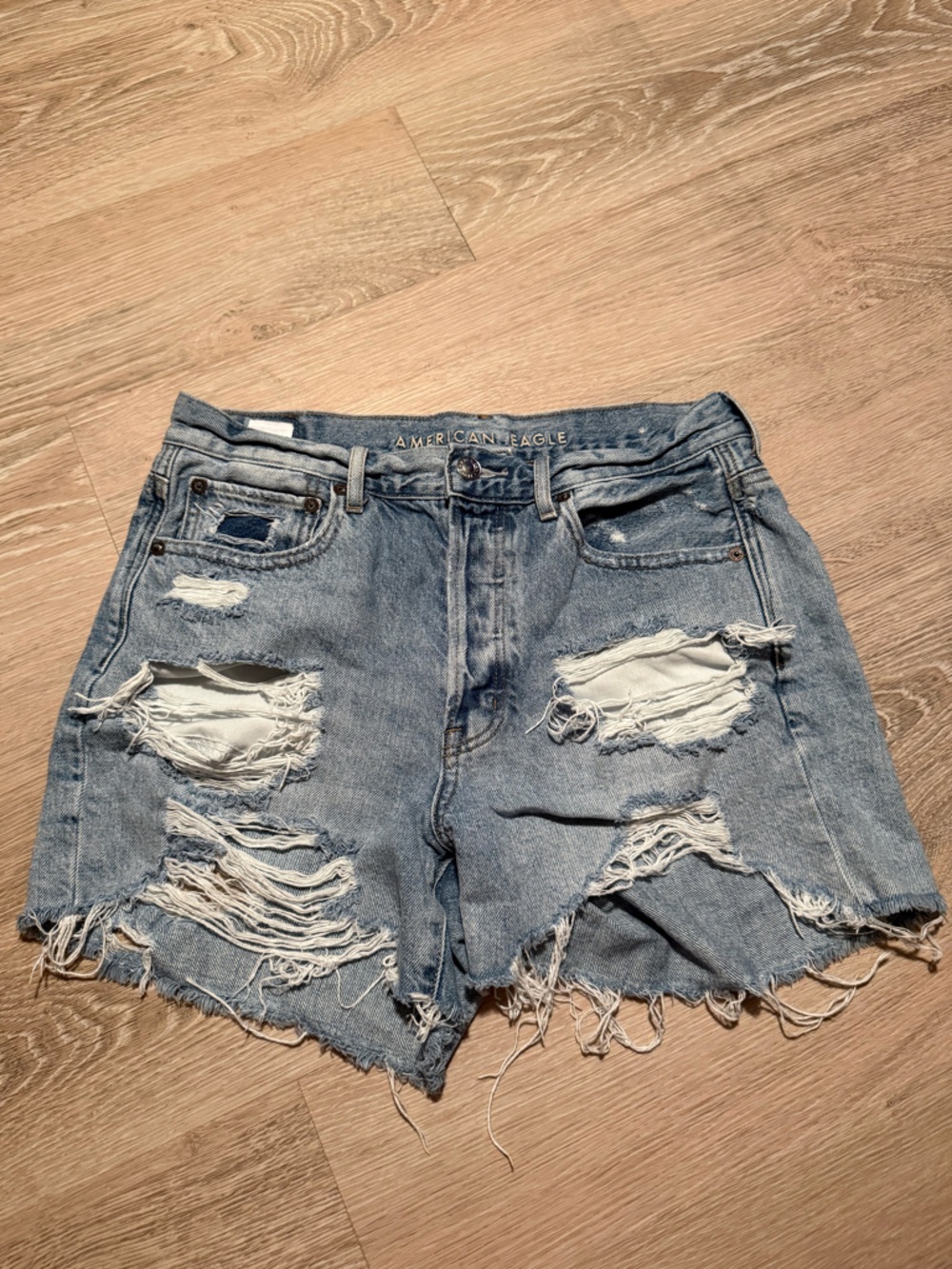 American Eagle 90s Boyfriend Short